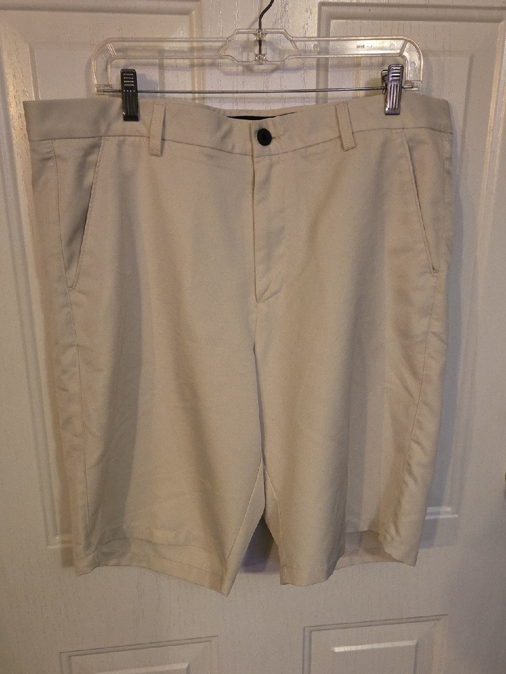 tek gear Men's Khaki Flat-Front Performance Shorts Size 38